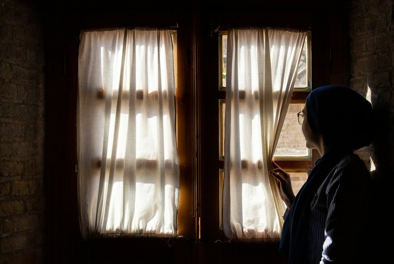 Dear Therapist, I Feel Trapped in My Marriage: A Relationship Scenario